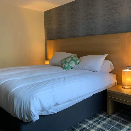 Odddfellows Bar And Grill Hotel *